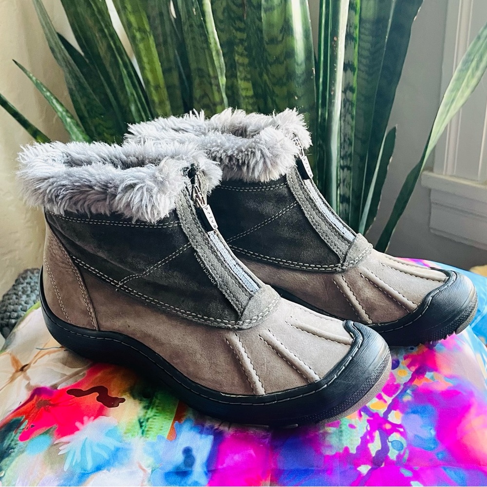 BOOTIES - Picture 2 of 5